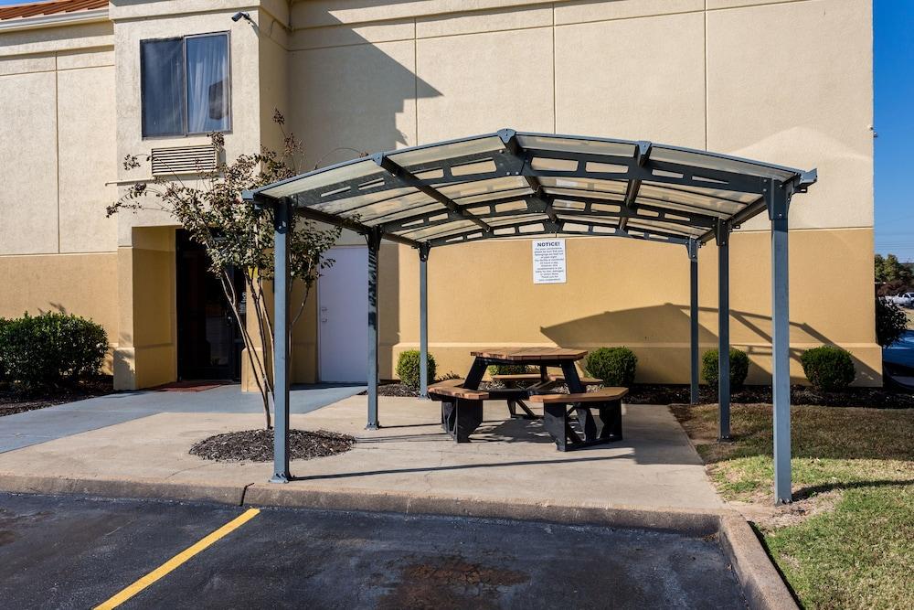 Comfort Inn Brownsville I-40 Экстерьер фото